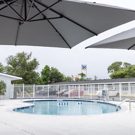 Golden Isles Inn & Suites Brunswick Zewnętrze zdjęcie