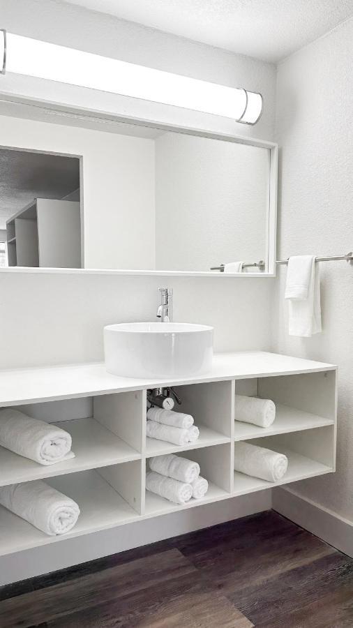 Golden Isles Inn & Suites Brunswick Zewnętrze zdjęcie