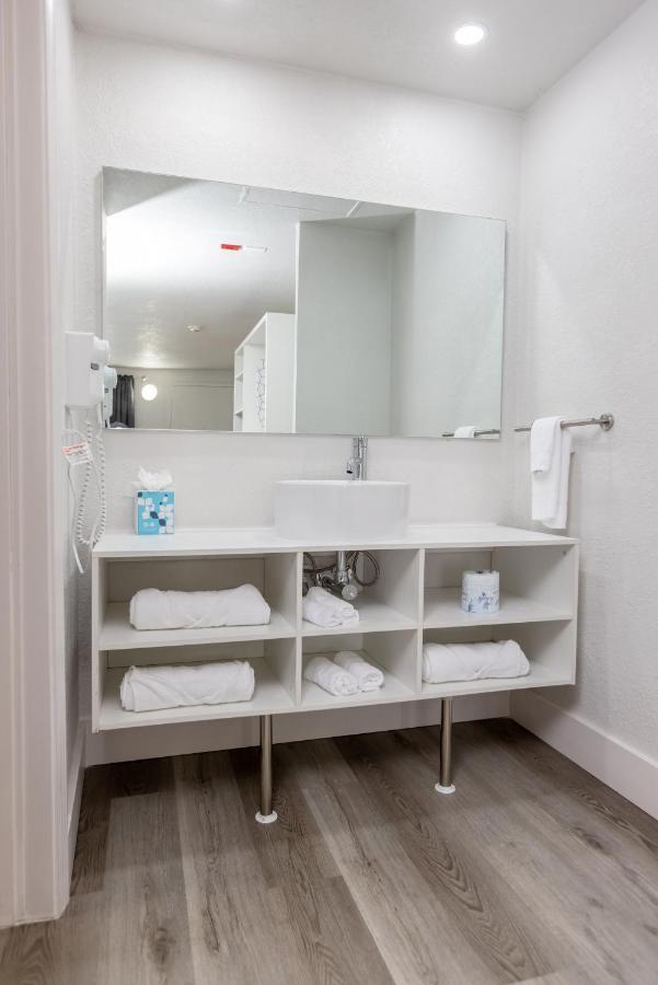Golden Isles Inn & Suites Brunswick Zewnętrze zdjęcie