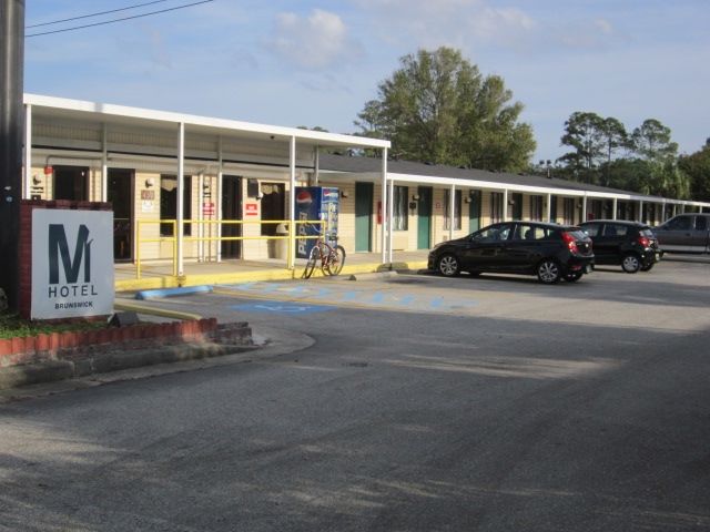 Golden Isles Inn & Suites Brunswick Zewnętrze zdjęcie