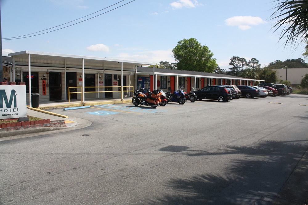 Golden Isles Inn & Suites Brunswick Zewnętrze zdjęcie