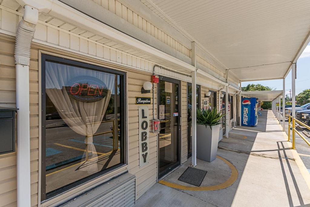 Golden Isles Inn & Suites Brunswick Zewnętrze zdjęcie