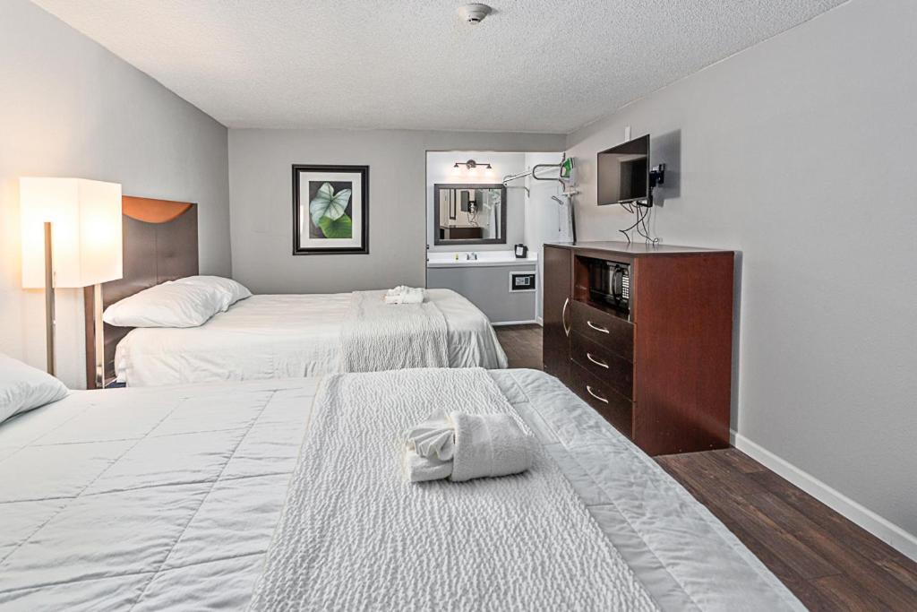 Golden Isles Inn & Suites Brunswick Zewnętrze zdjęcie