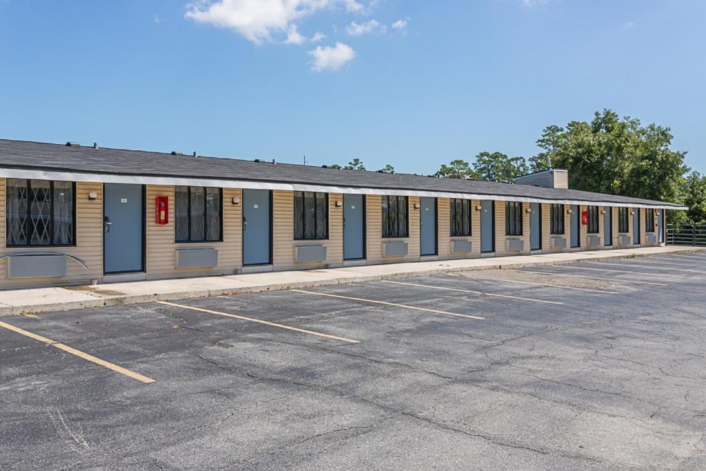 Golden Isles Inn & Suites Brunswick Zewnętrze zdjęcie
