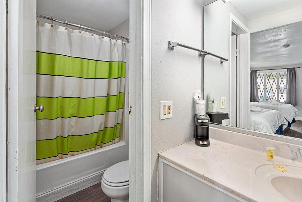 Golden Isles Inn & Suites Brunswick Zewnętrze zdjęcie